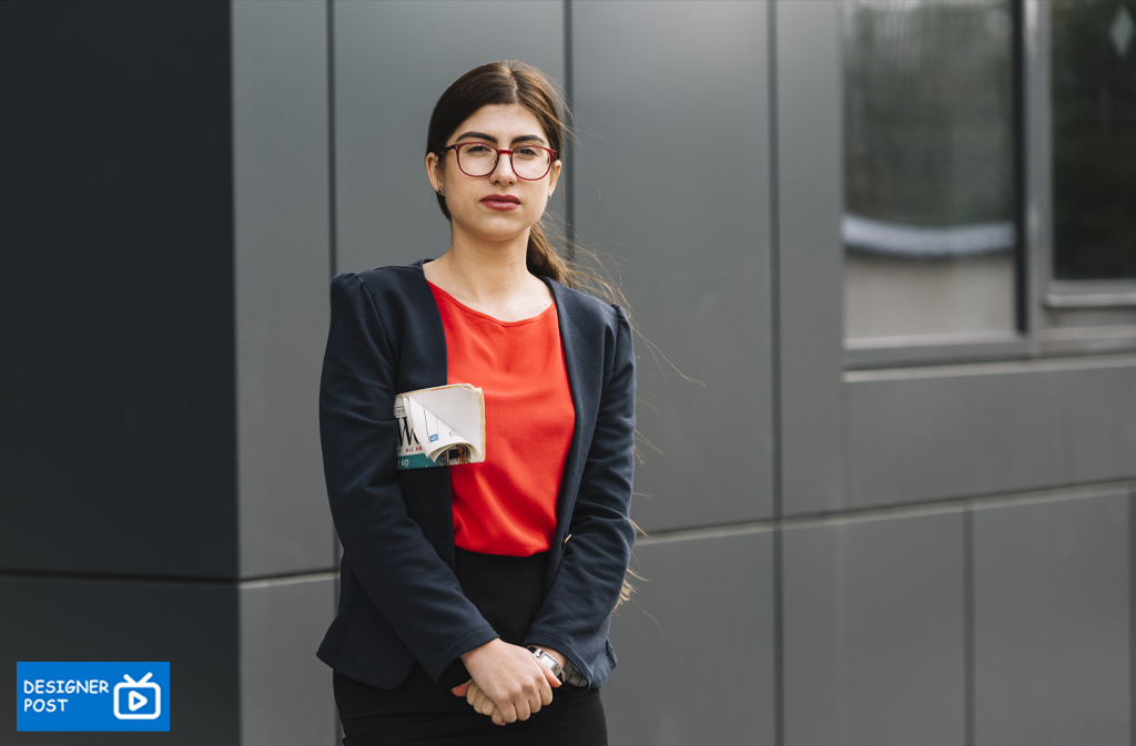 what is business casual woman